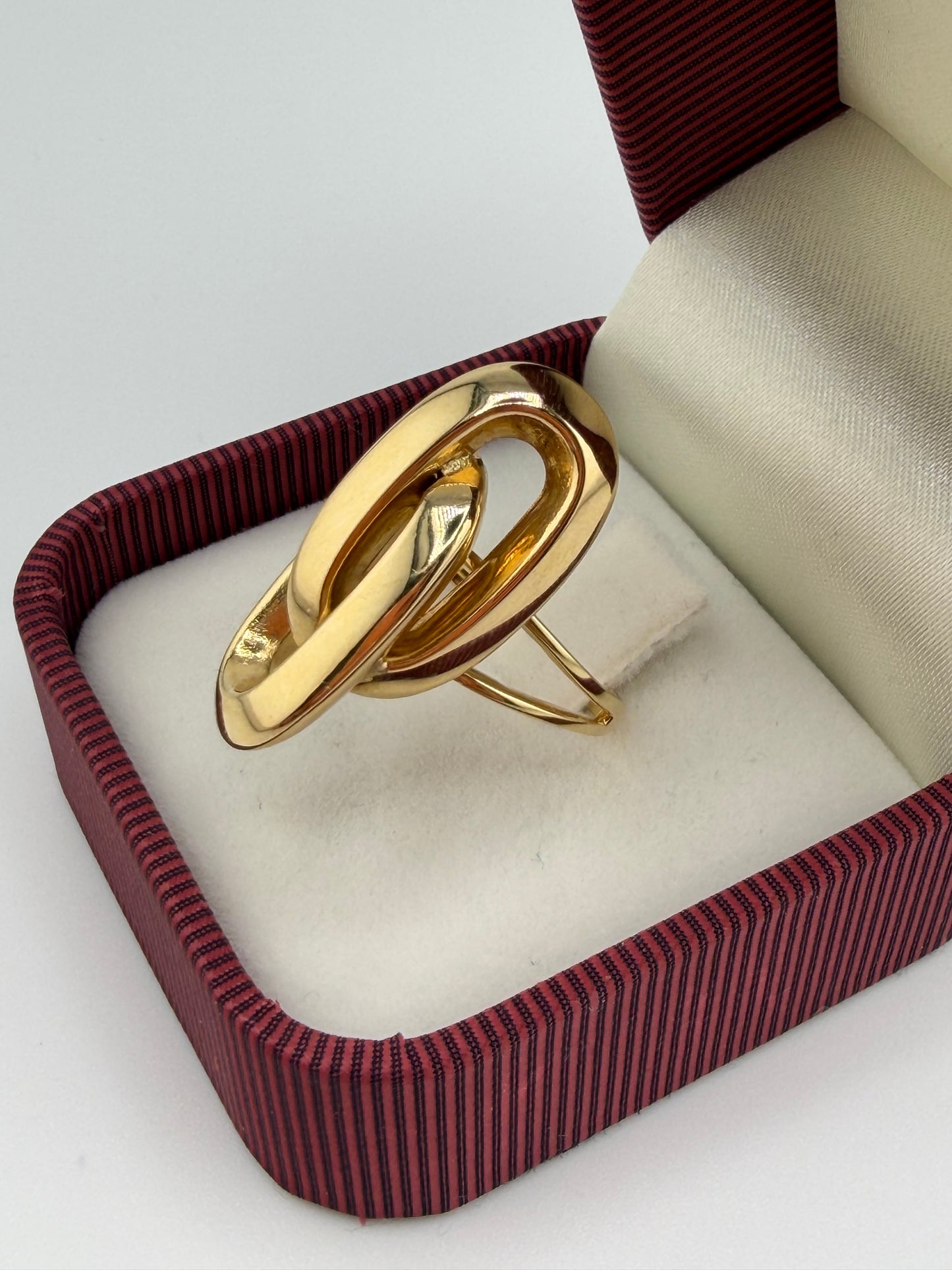 Bague Maillons Contemporains en Or 18 Carats
