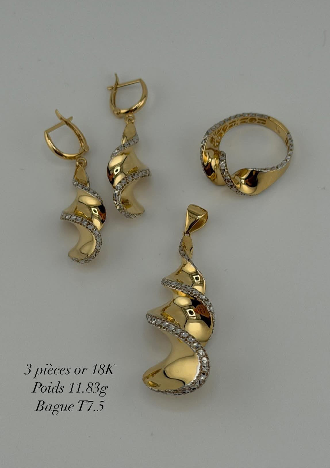 Parure Trio