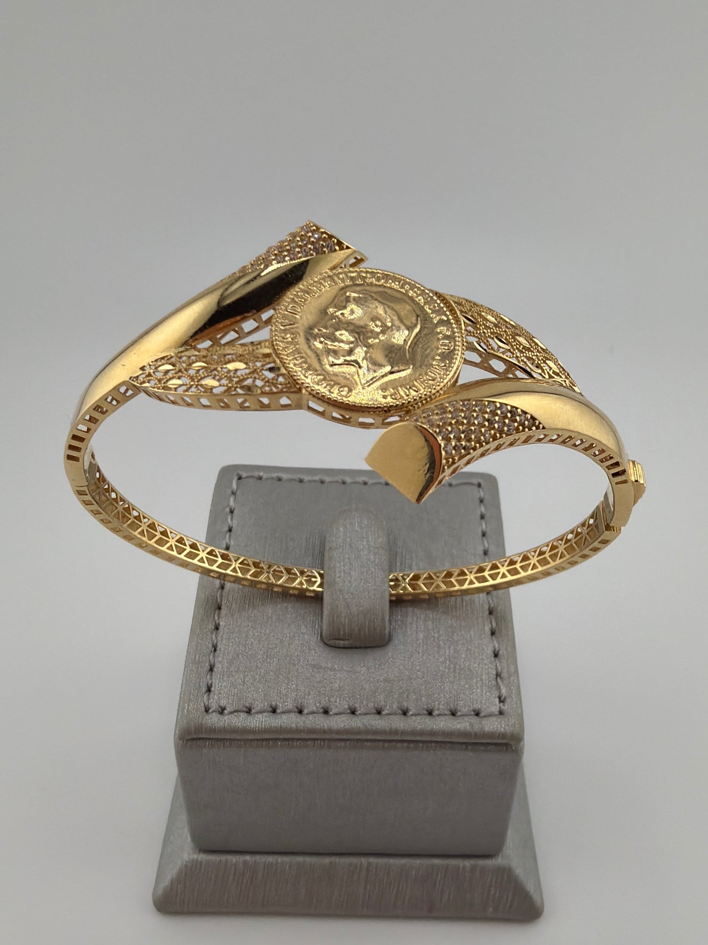 Bracelet