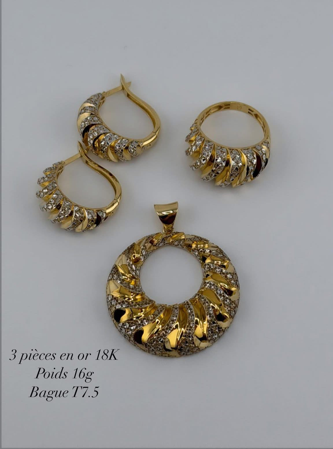 Parure Trio