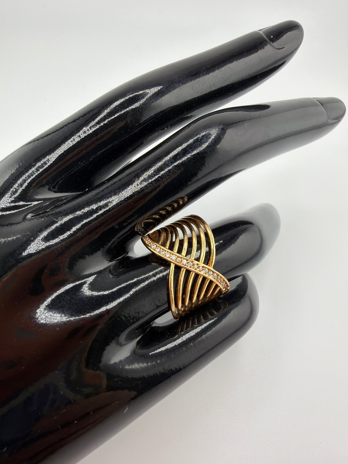 Bague Croisée en Or 18K et Zircons — 5,42 g