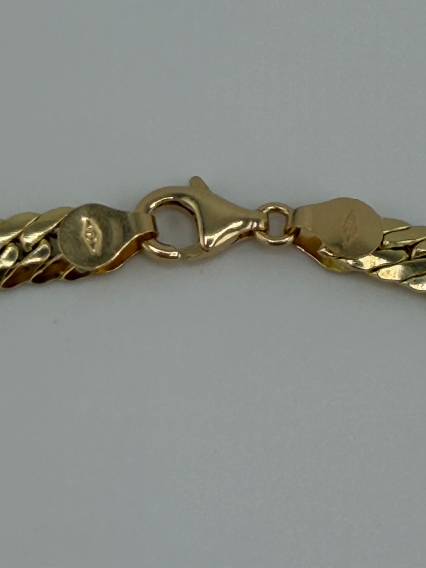 Collier Ras-du-Cou en Or 18 Carats – Fabrication Italienne 750