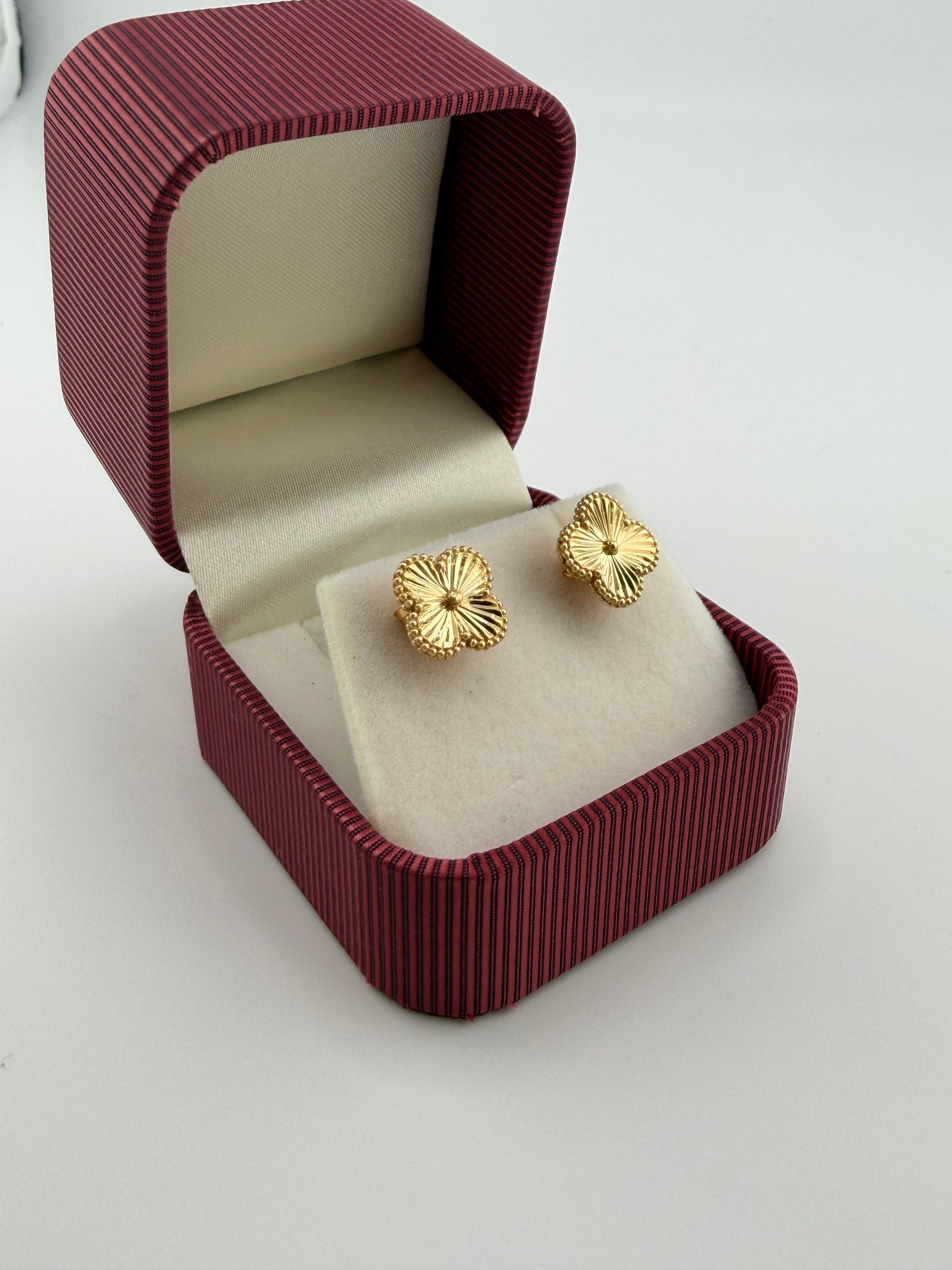 18K Gold Clover Earrings