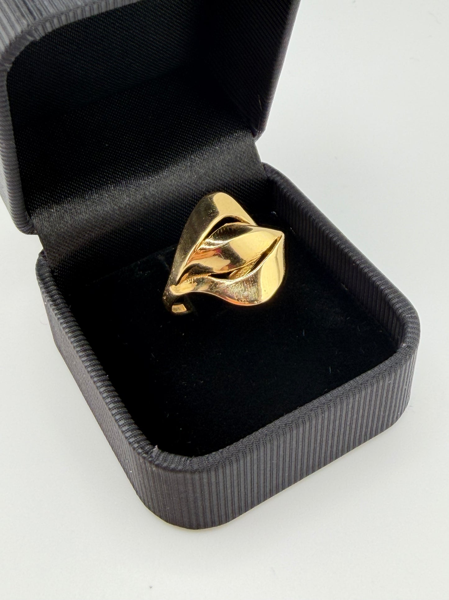 Bague Éclat Ondulé en or 18K – 3,72 g