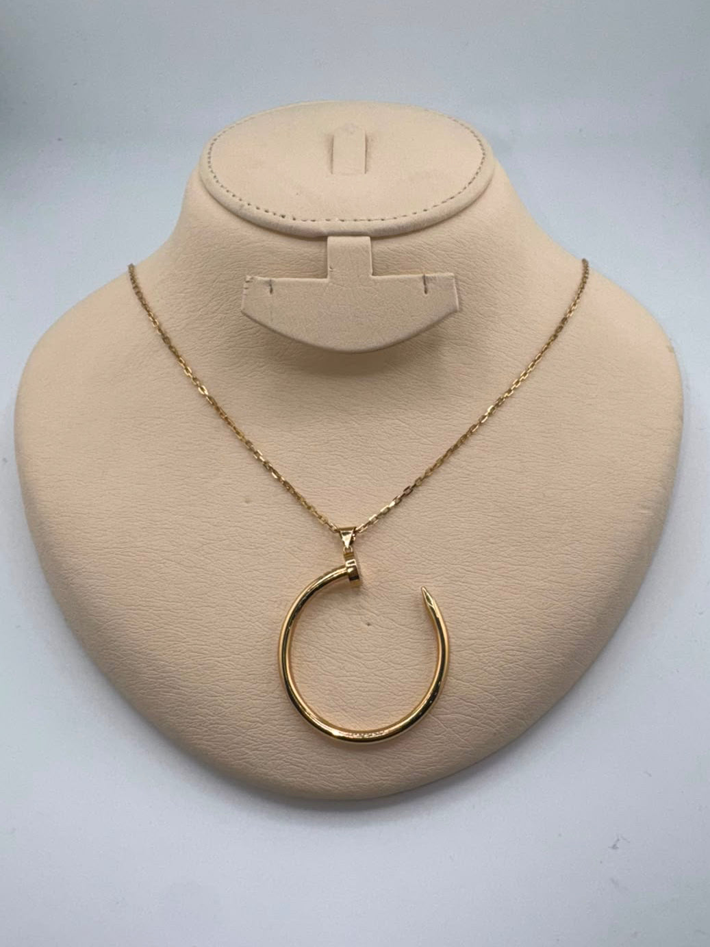 Collier Clou Iconique en Or 18 Carats