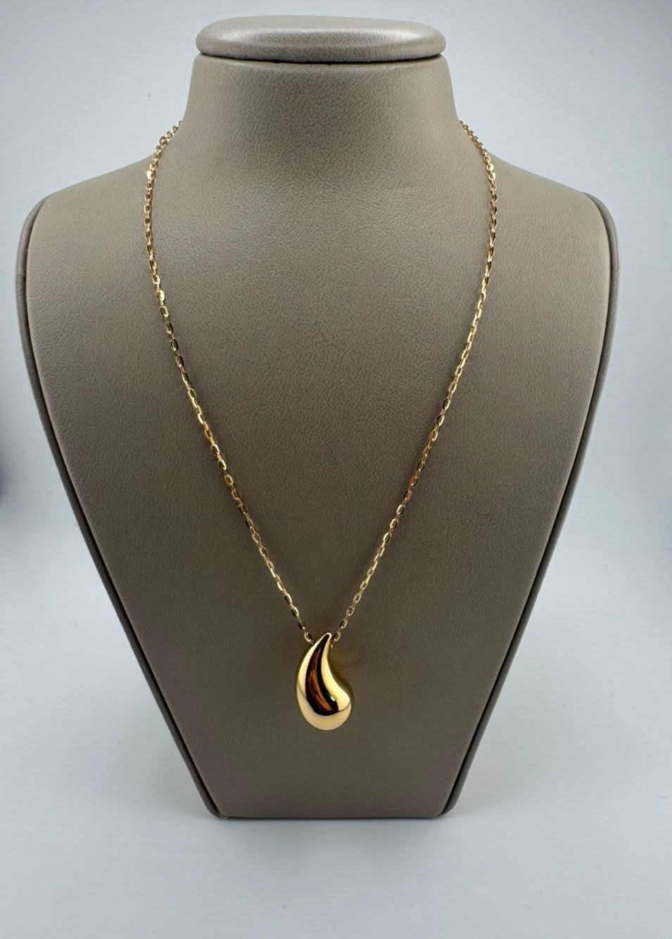Collier Goutte Élégance