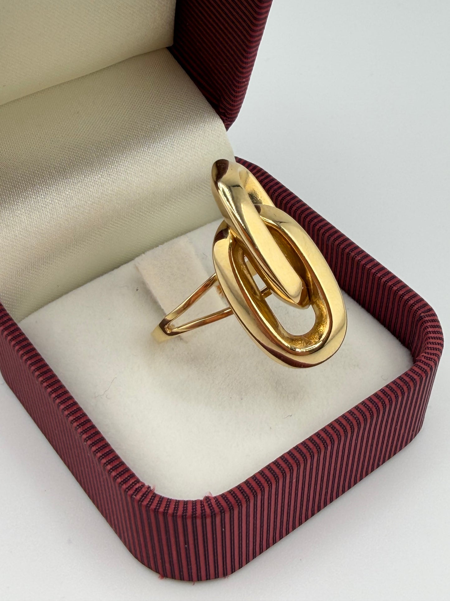 Bague Maillons Contemporains en Or 18 Carats