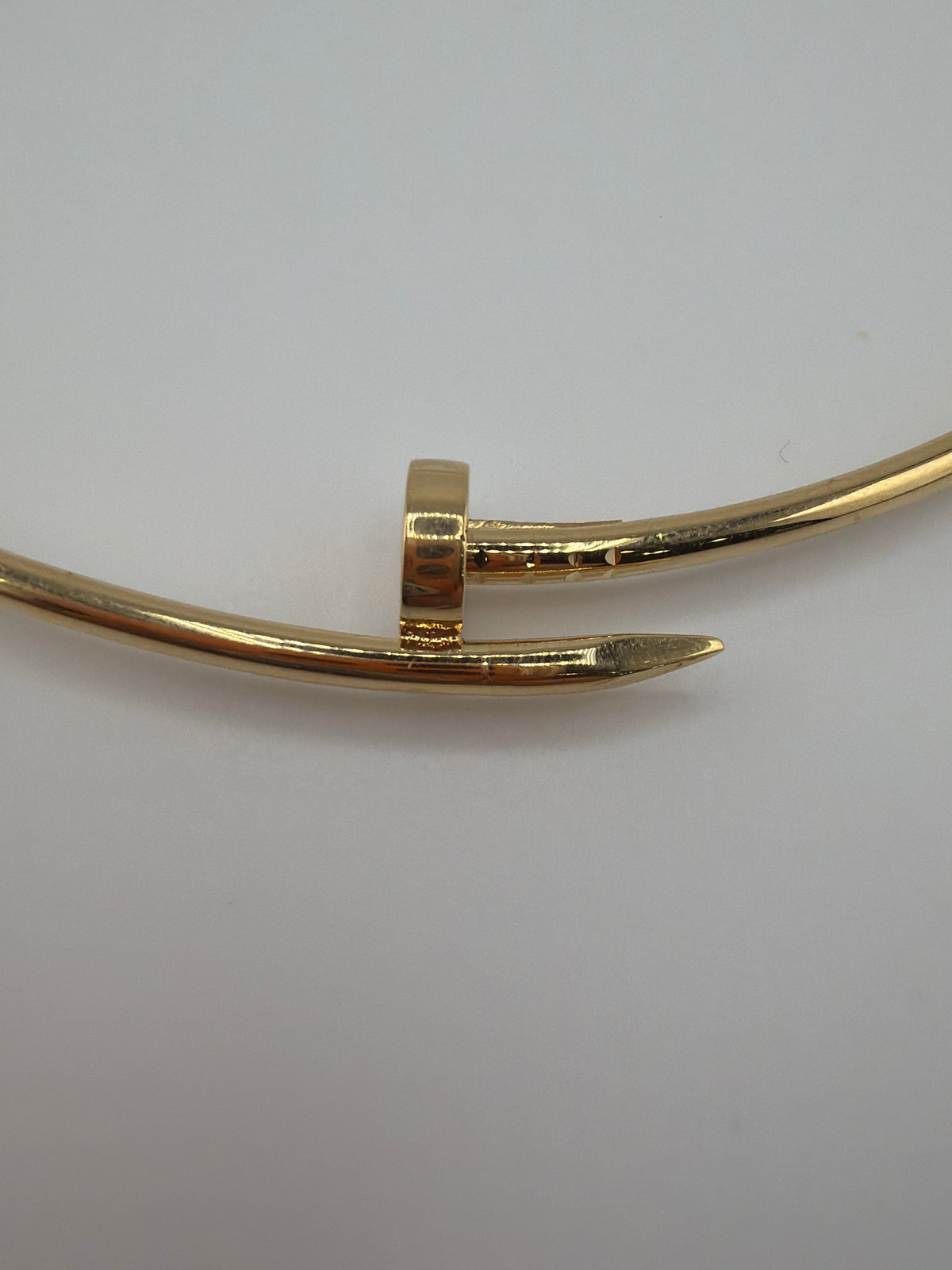 Collier rigide en or jaune 18K – 16,22 g