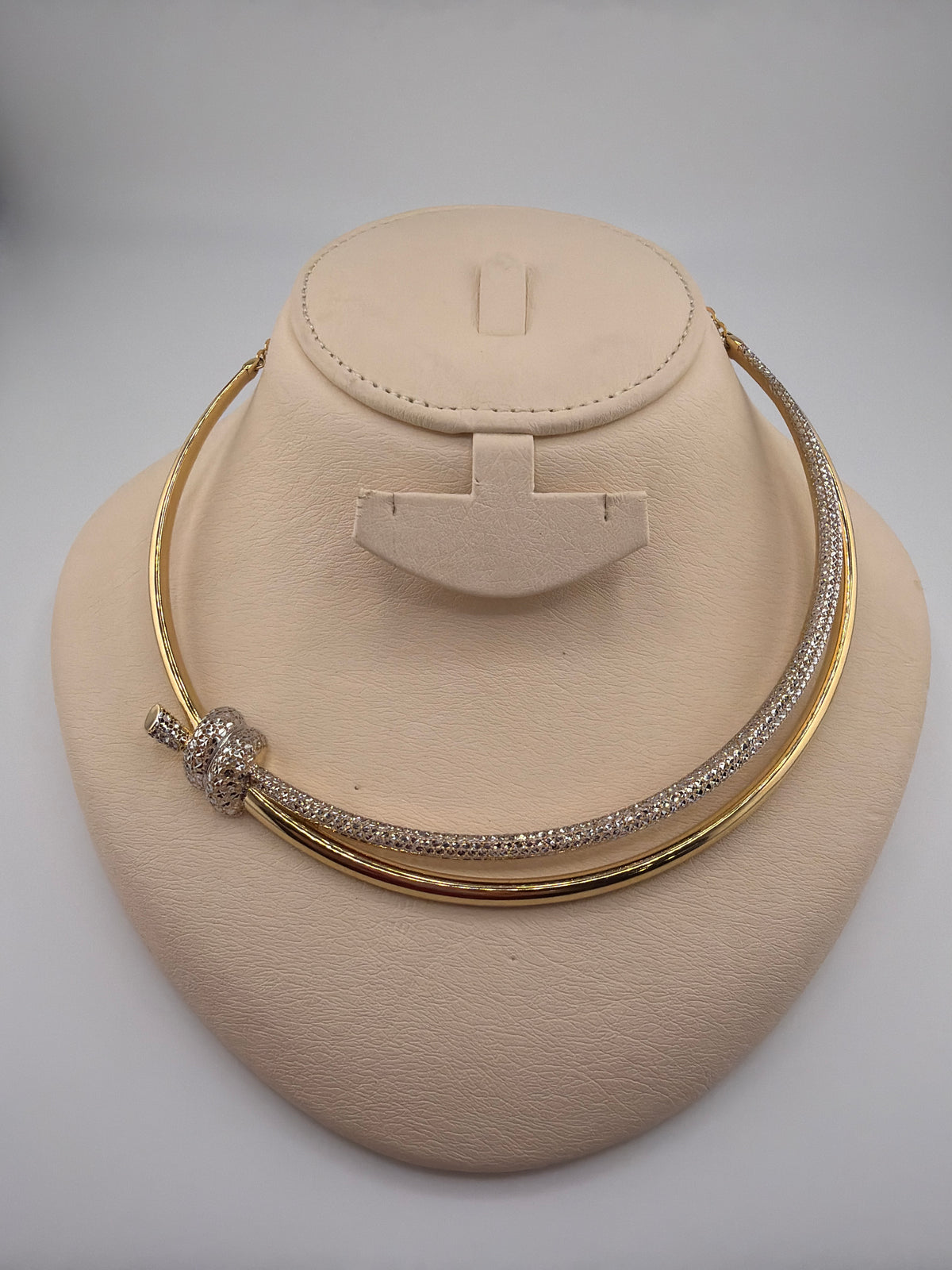 Collier de Noeud rigide bicolore en or 18K