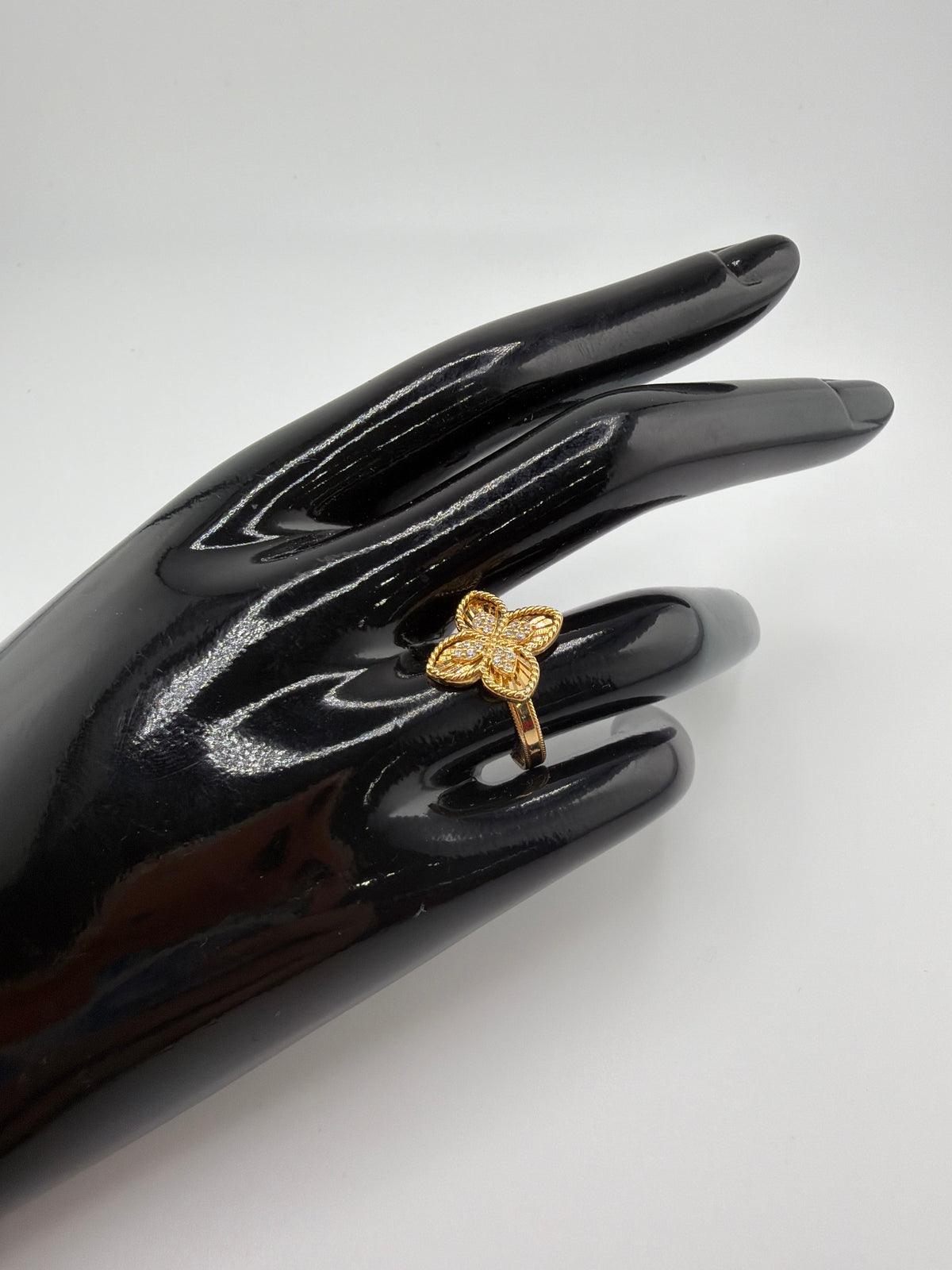Bague fleur ajourée en or jaune 18K – Taille 7