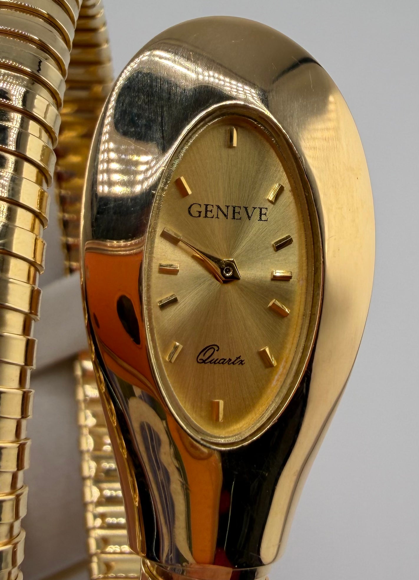 Montre Geneve Serpent en or 18K – Fabrication italienne