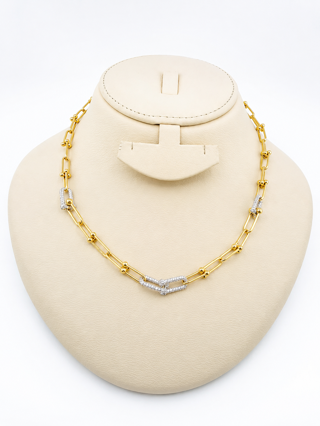 Collier style trombone en or 18 carats avec mailles en or blanc serties de zircon – 46 cm