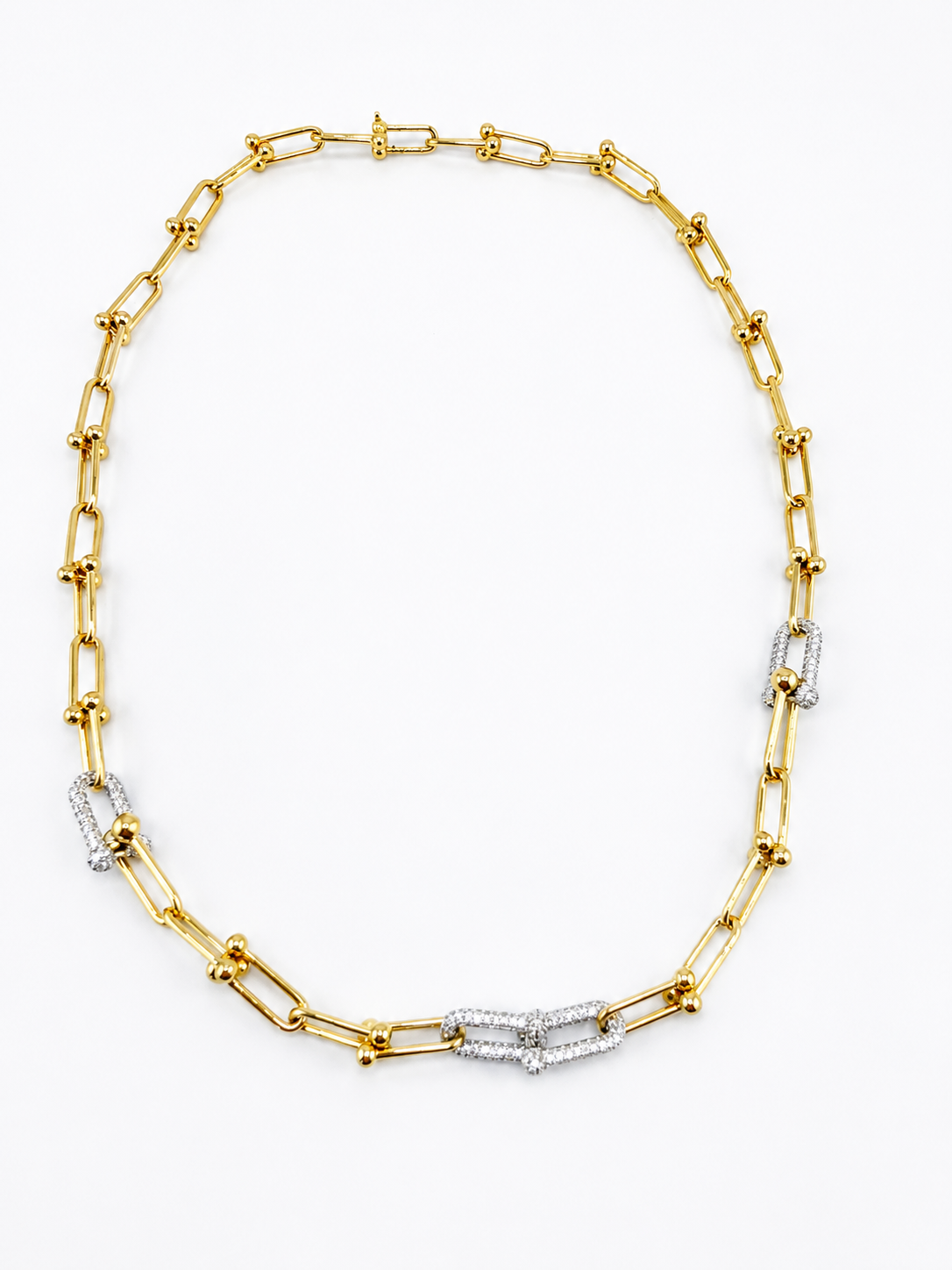 Collier style trombone en or 18 carats avec mailles en or blanc serties de zircon – 46 cm