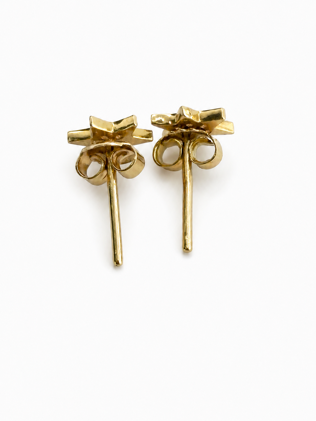 Small 18K gold star earrings with cubic zirconia