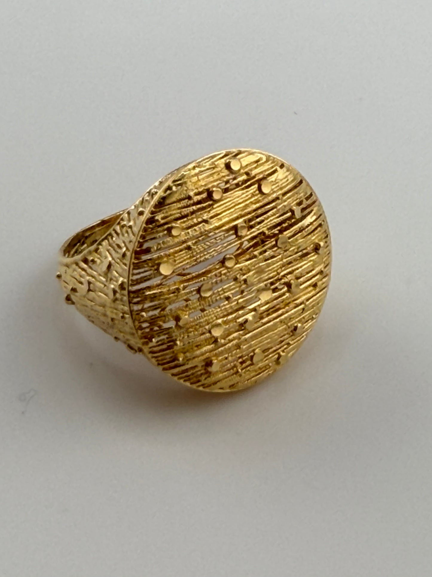 18K Gold Wide Textured Ring – Size 6