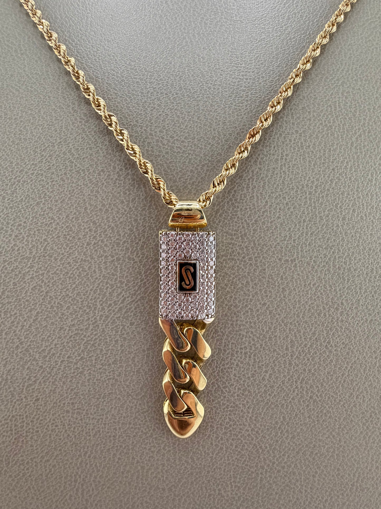 Chaîne torsadée avec pendentif Monaco en zircon – Or 18K, 50 cm