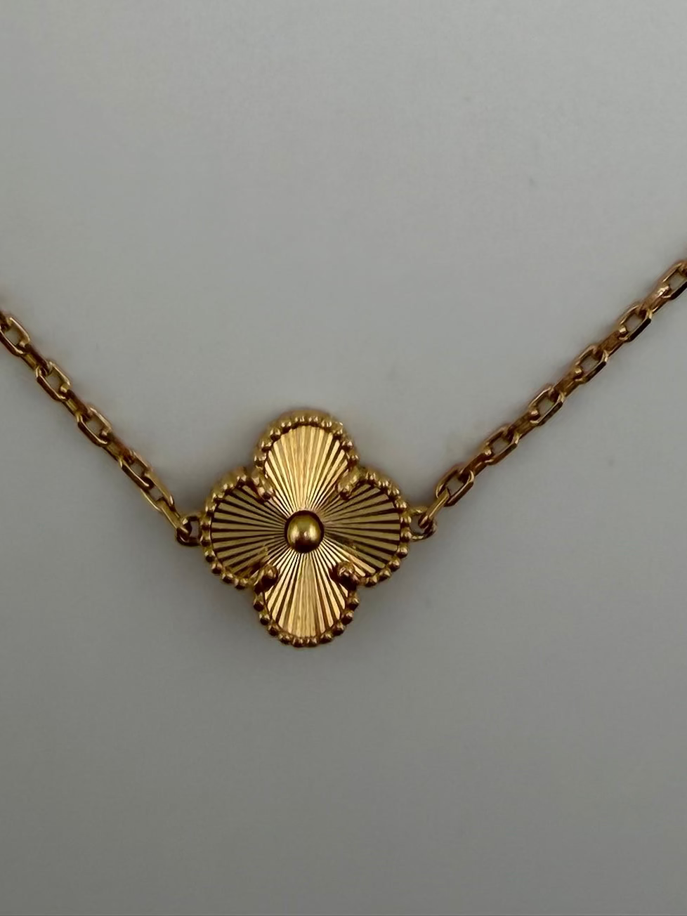 Collier fleurs de trèfle en or massif 18K – 44 cm