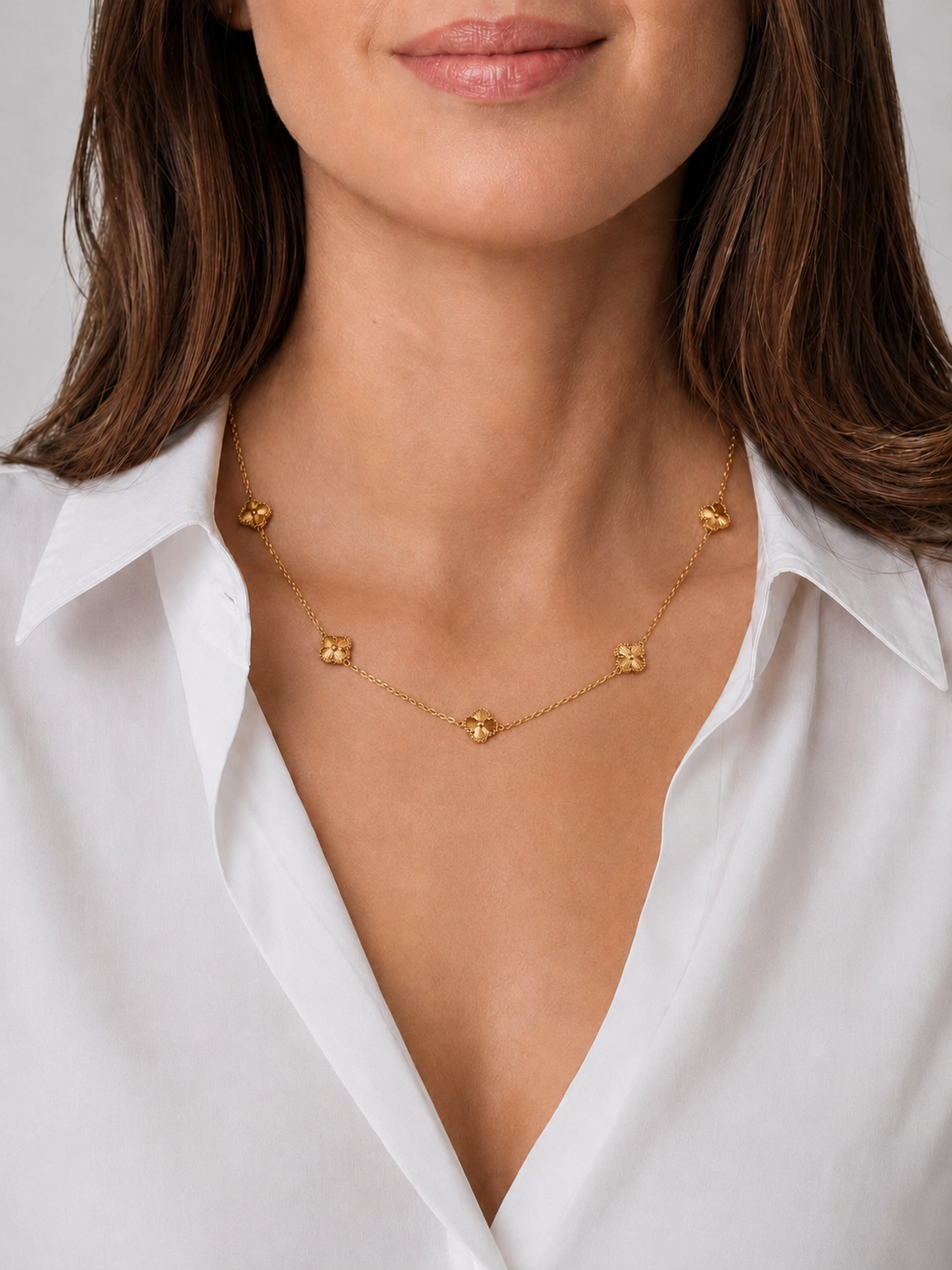 Collier à cinq trèfles en or 18K – Petit format – 44 cm