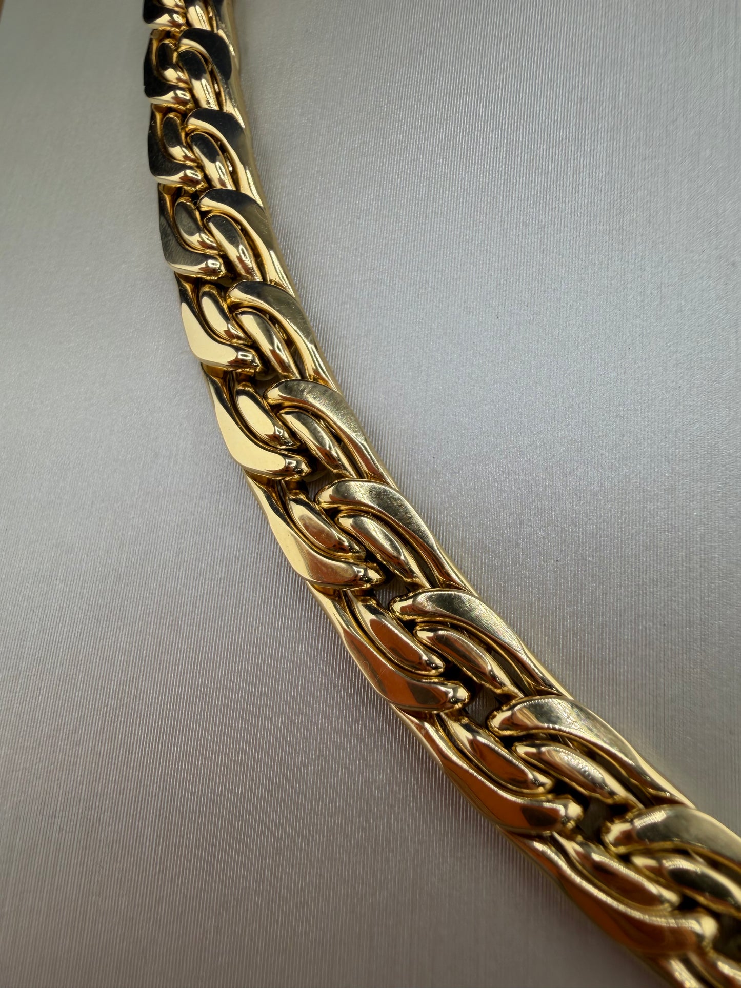 Collier italien à maille tressée en or 18K – 44 cm