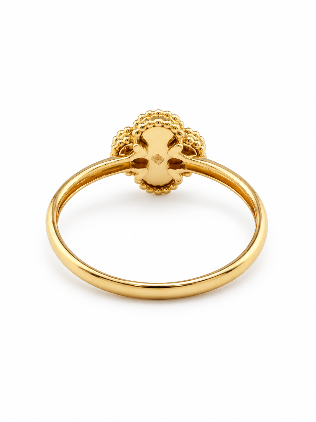 Petite Bague trèfle ajourée en or 18K 2.28g