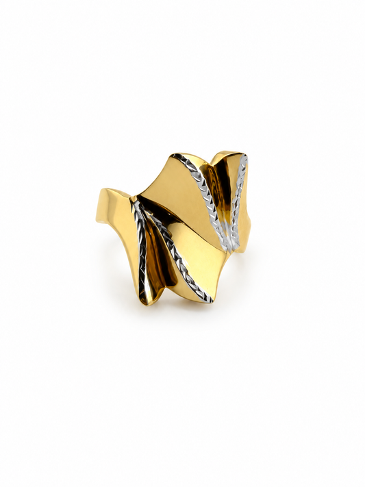 Bague architecturale en or 18 carats. 4.87g