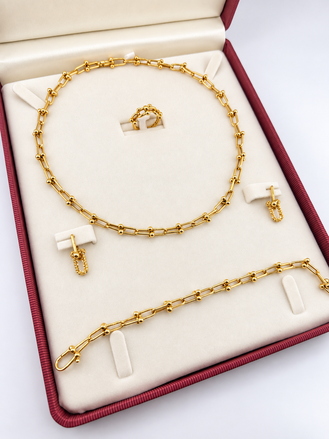 Parure Maille Trombone en Or 18 Carats — 29,56 g