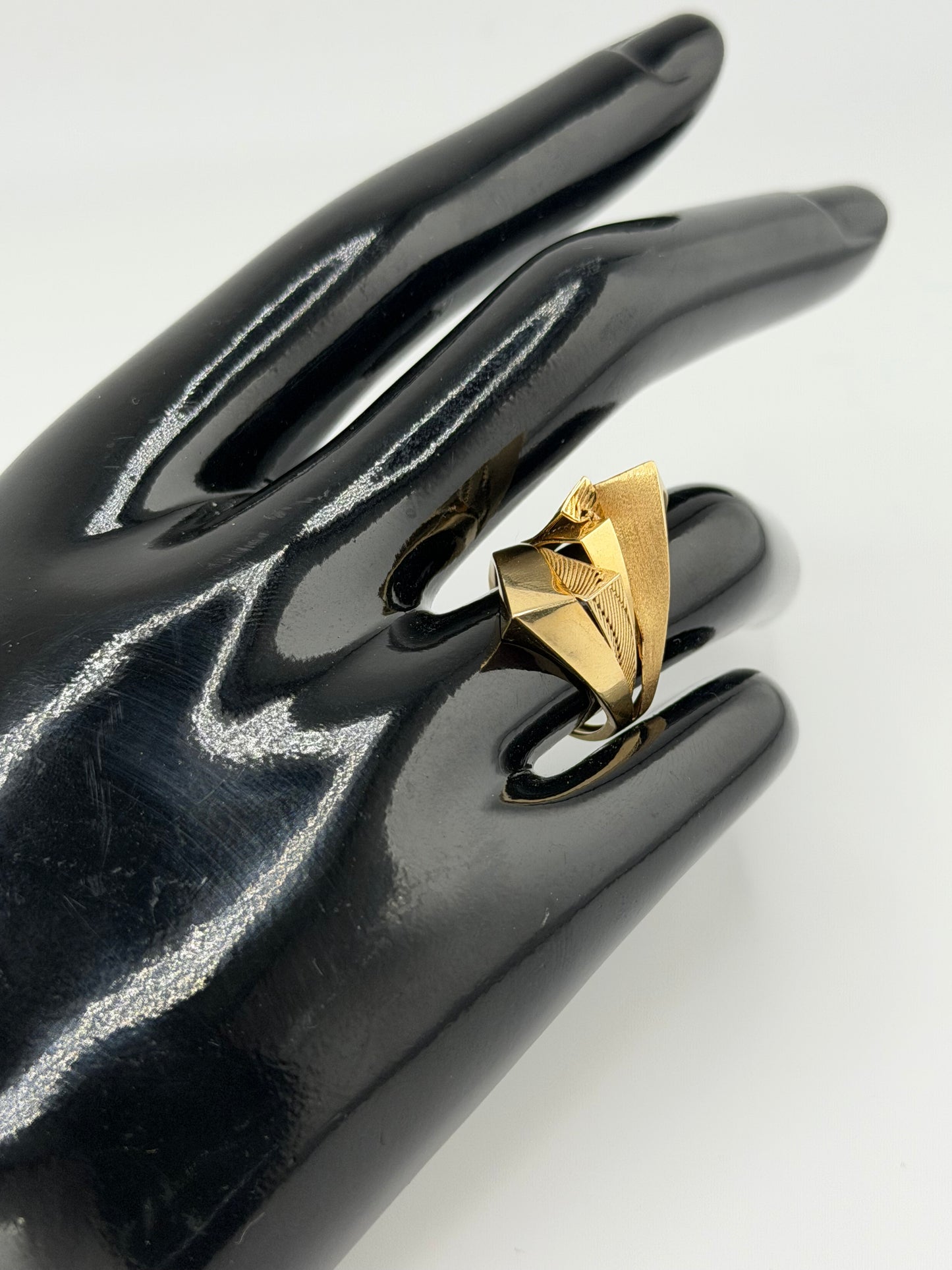 Bague géométrique en or 18K (750) – 2,77 g