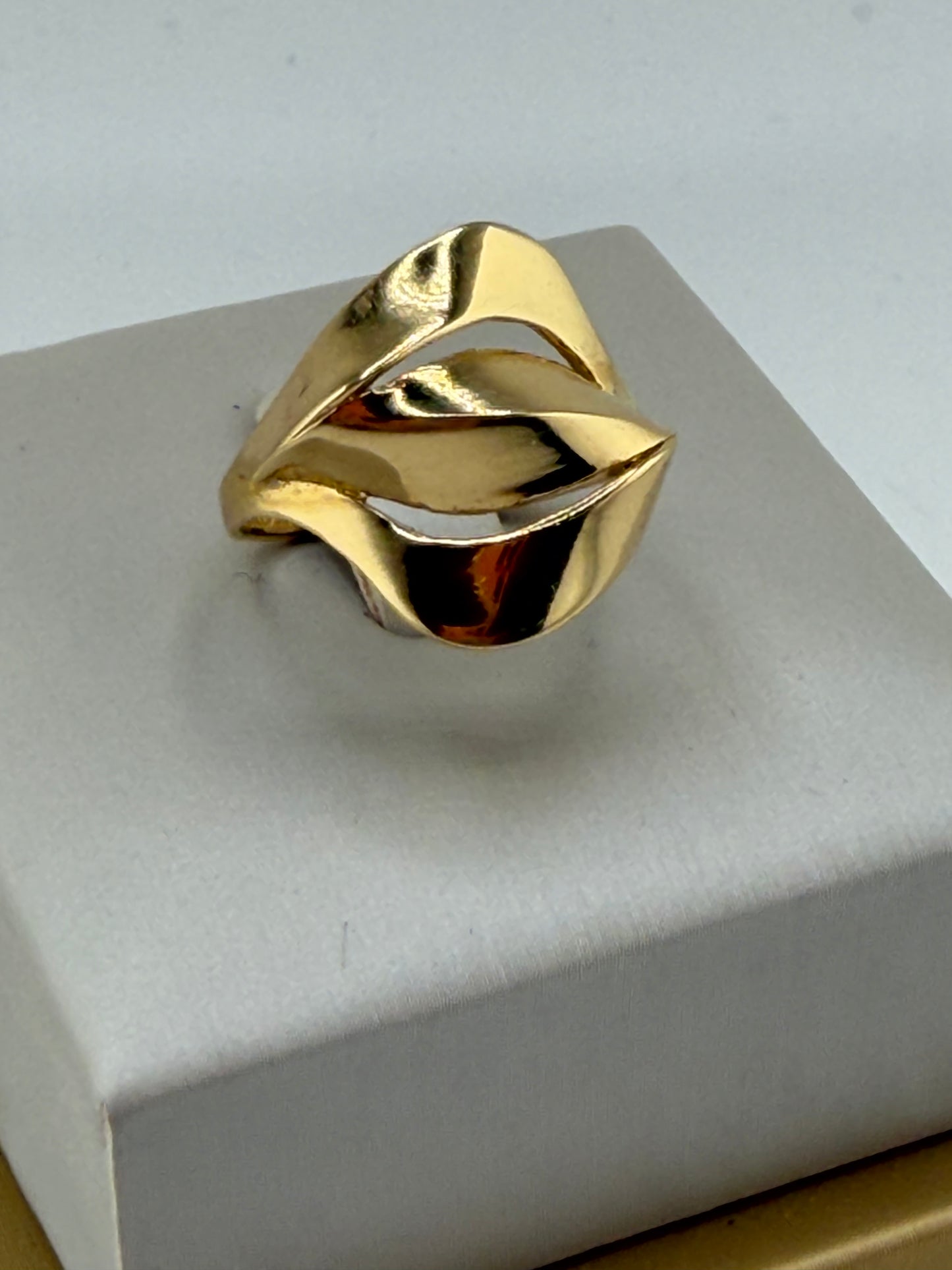 Bague Éclat Ondulé en or 18K – 3,72 g