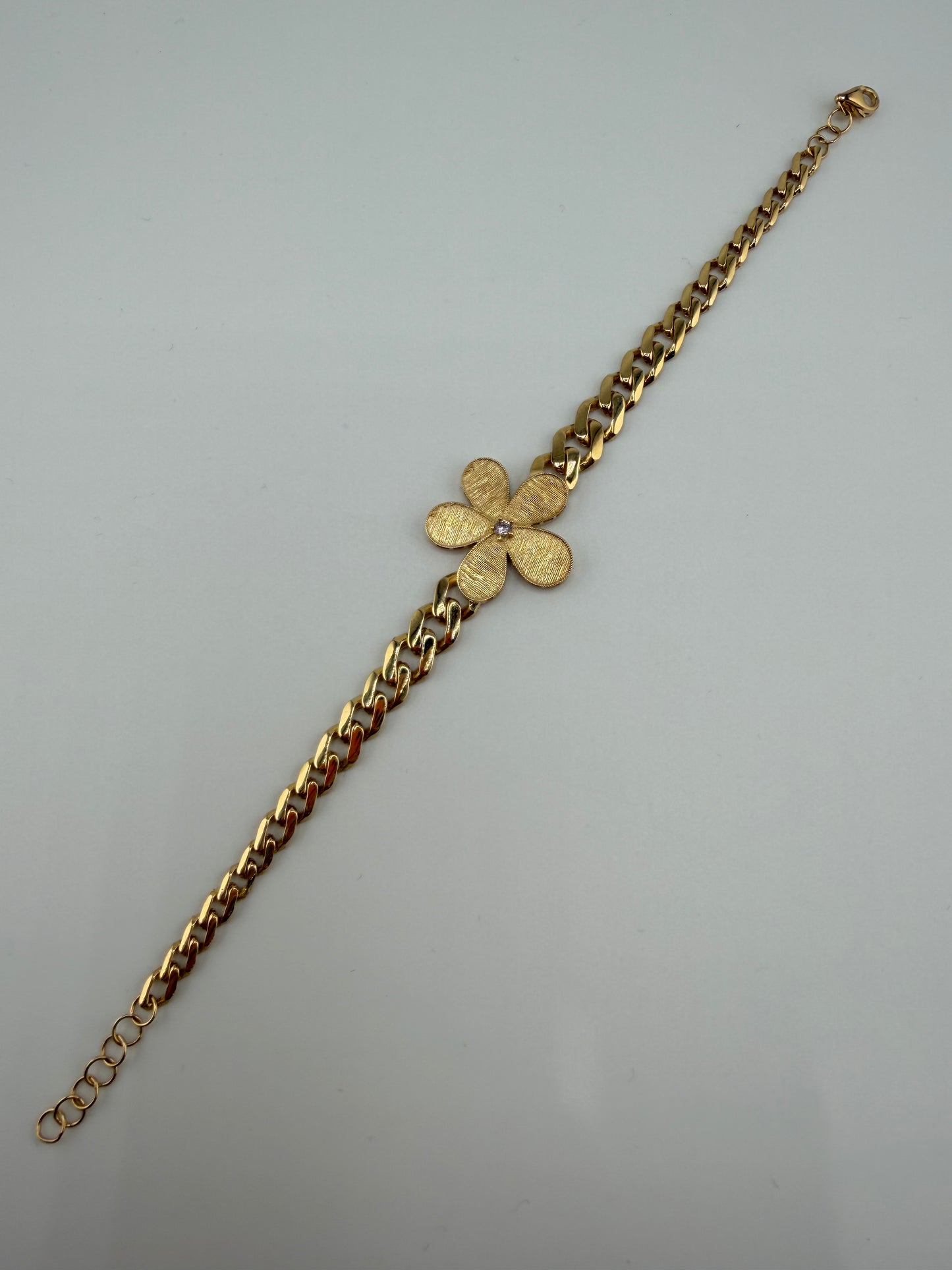 Bracelet fleur en or jaune 18 carats — 5,23 g