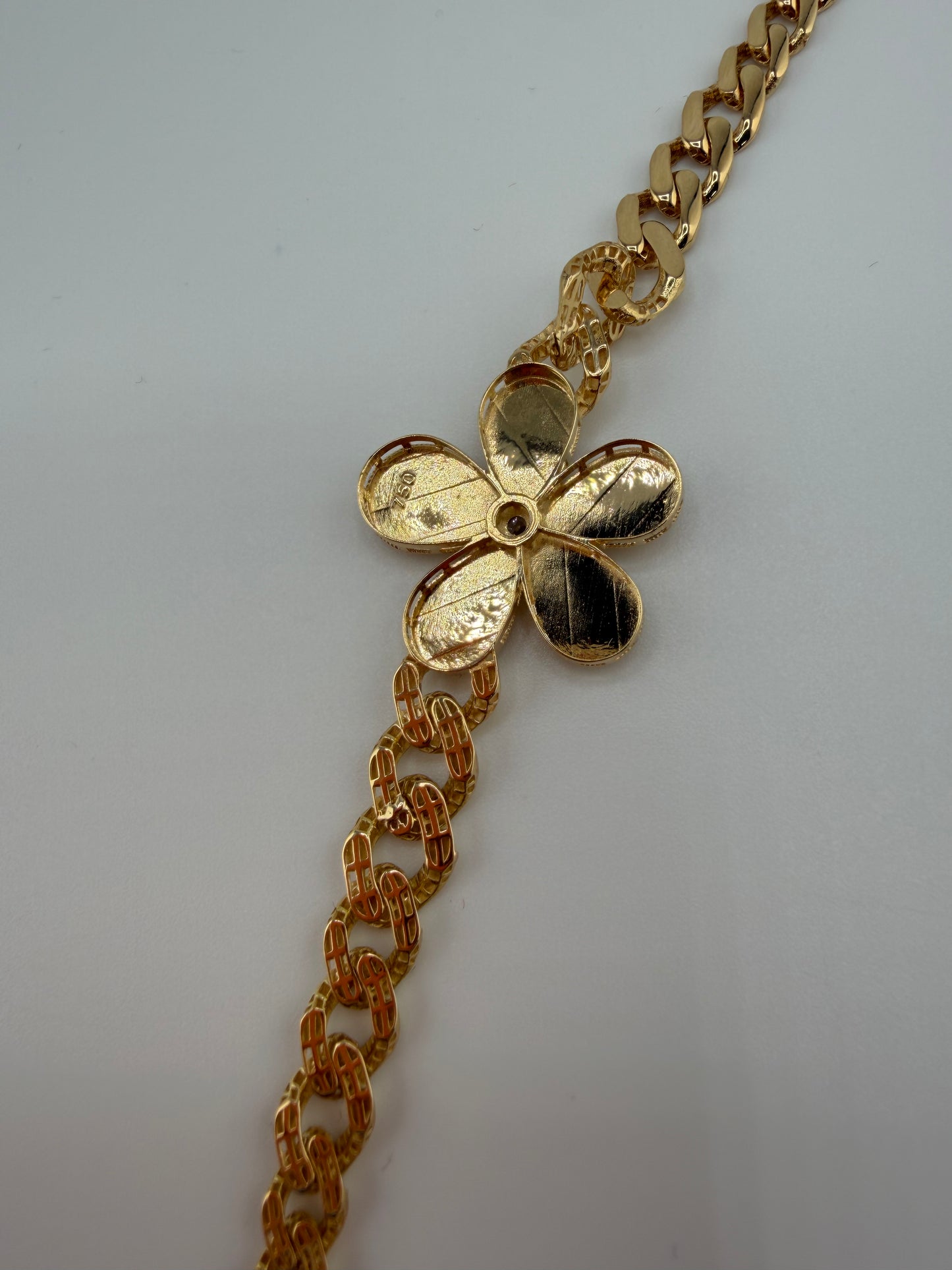 Bracelet fleur en or jaune 18 carats — 5,23 g