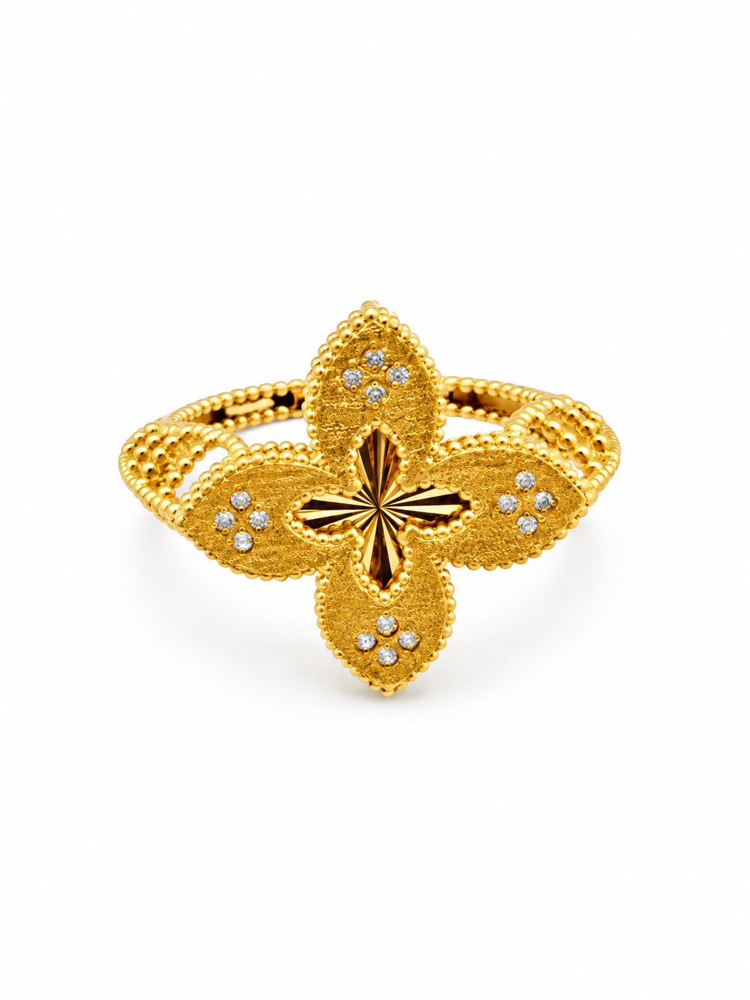 Bague fleur ajourée en or jaune 18 carats — 3,81 g
