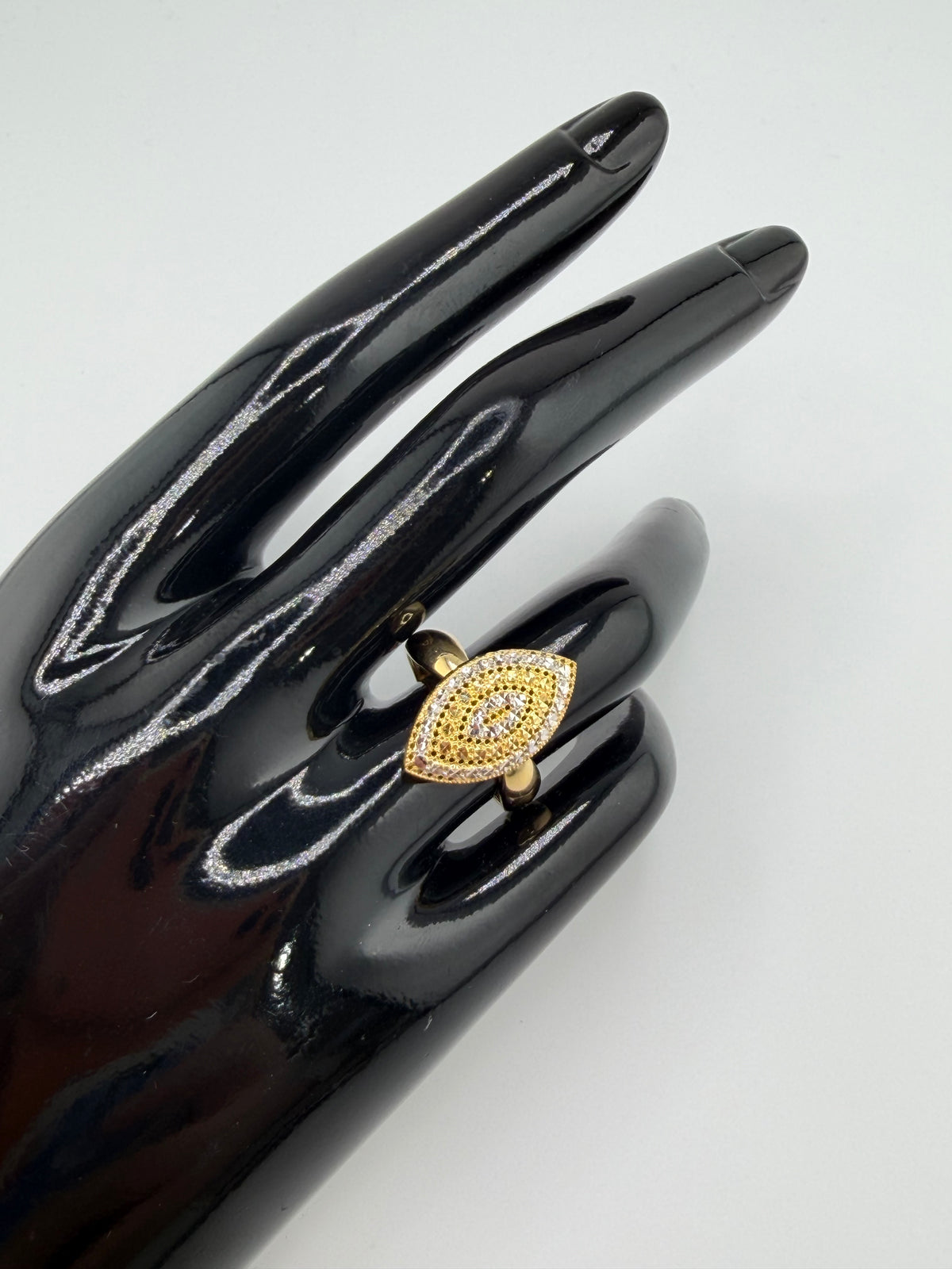 Bague en or jaune et or blanc 18 carats – 2,32 g