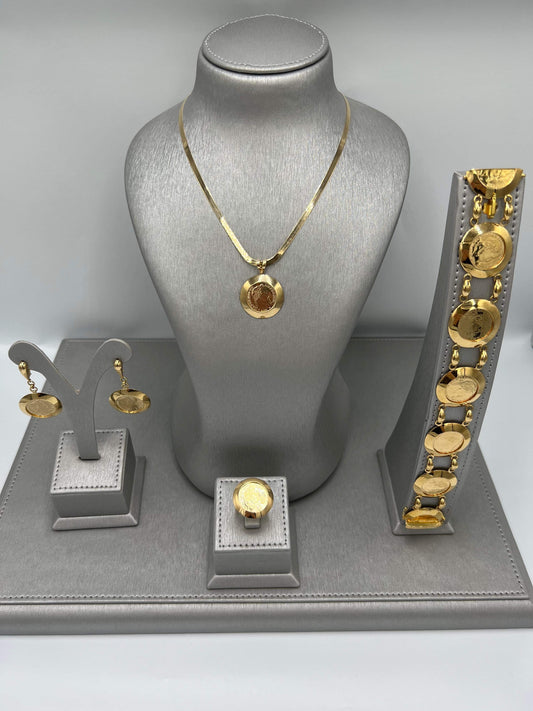Traditional Louis d'Or set